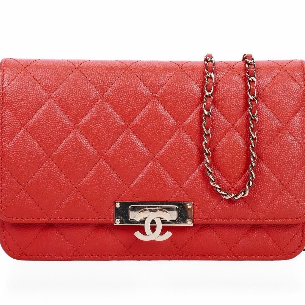 Pre-Owned Red CHANEL Purse